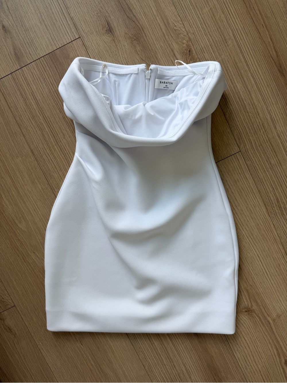 Aritzia FIGUREKNIT™ EYECATCHER MINI DRESS
BRIGHT WHITE, Size: XS - Picture 2 of 5